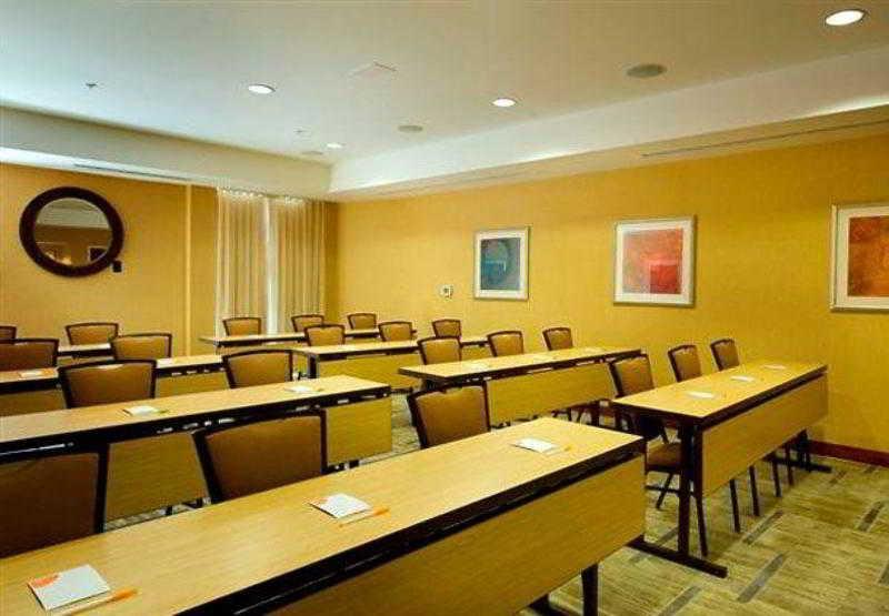 Courtyard By Marriott Atlanta Buford Mall Of Georgia Esterno foto