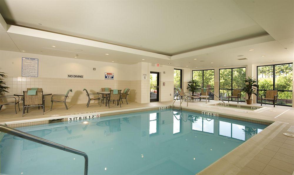 Courtyard By Marriott Atlanta Buford Mall Of Georgia Esterno foto