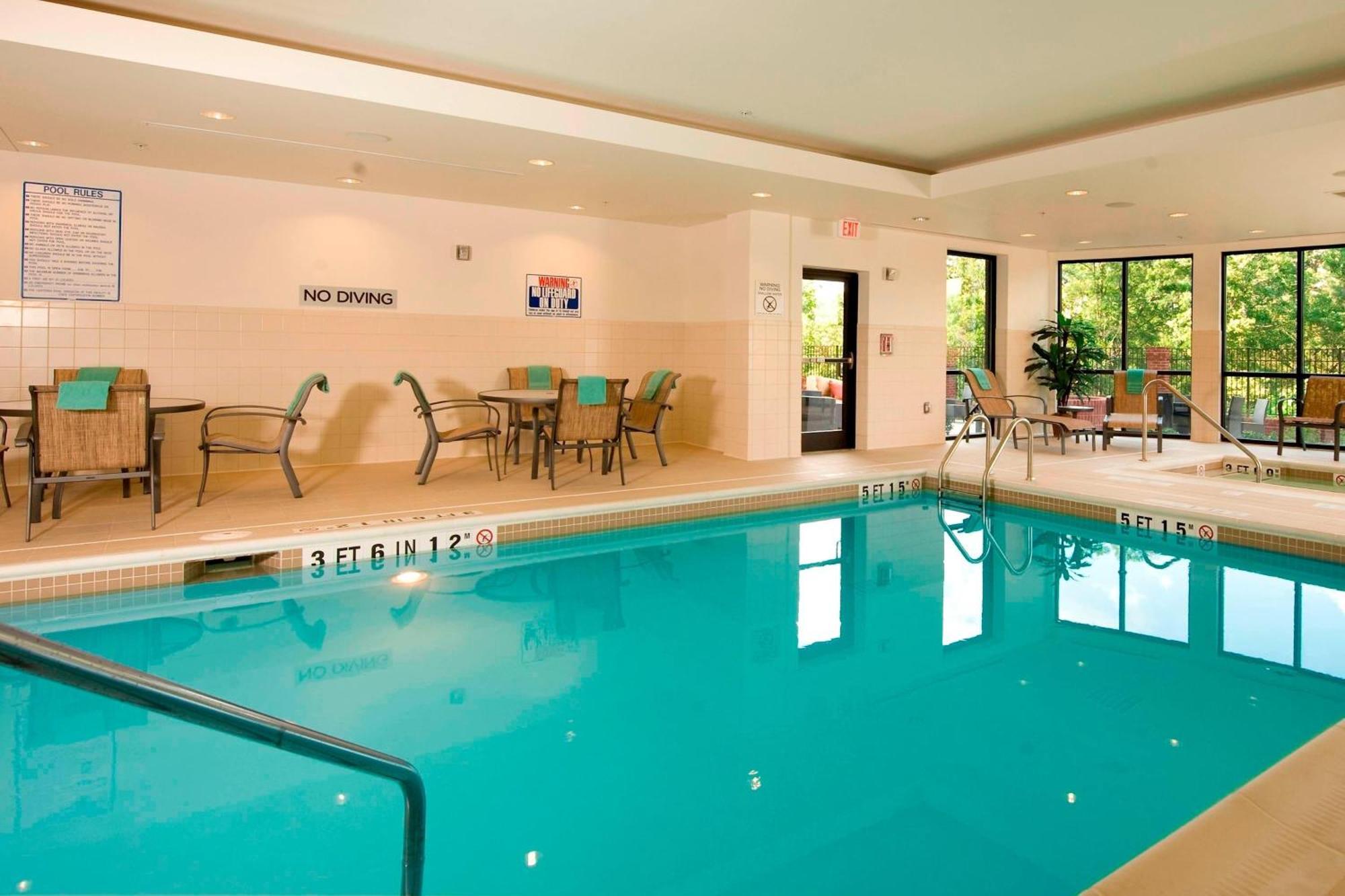 Courtyard By Marriott Atlanta Buford Mall Of Georgia Esterno foto