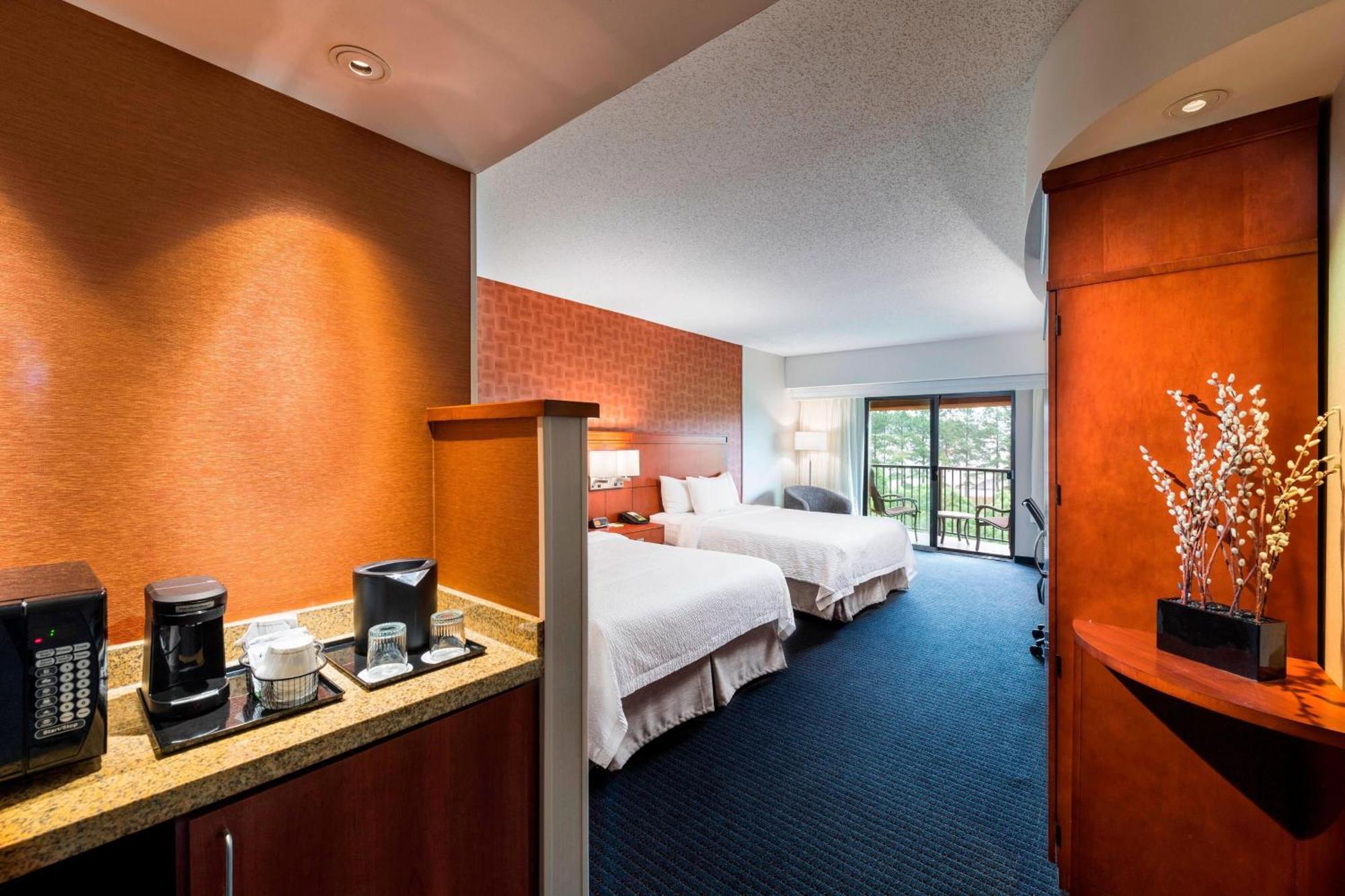 Courtyard By Marriott Atlanta Buford Mall Of Georgia Esterno foto